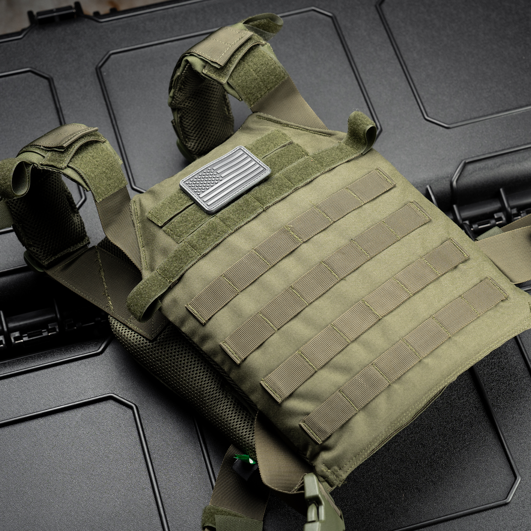 Mastering the Grid: The Beginner’s Strategic Guide to MOLLE Webbing and Plate Carrier Setup